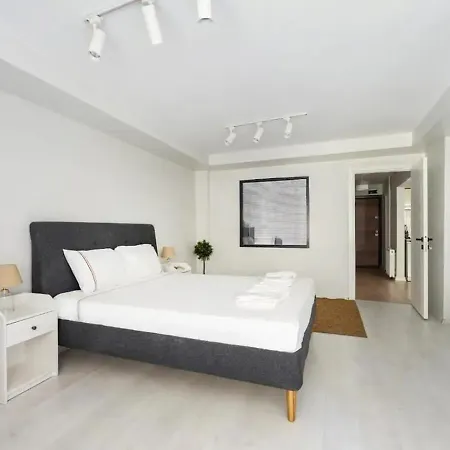 Appartement Gorgeous Bright New 2bd Home! #212 Istanboel
