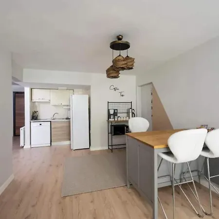 公寓 Gorgeous Bright New 2bd Home! #212 伊斯坦布尔